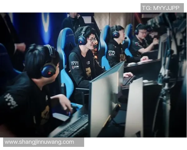 RNG战队在王者荣耀中的策略转型与未来发展趋势分析